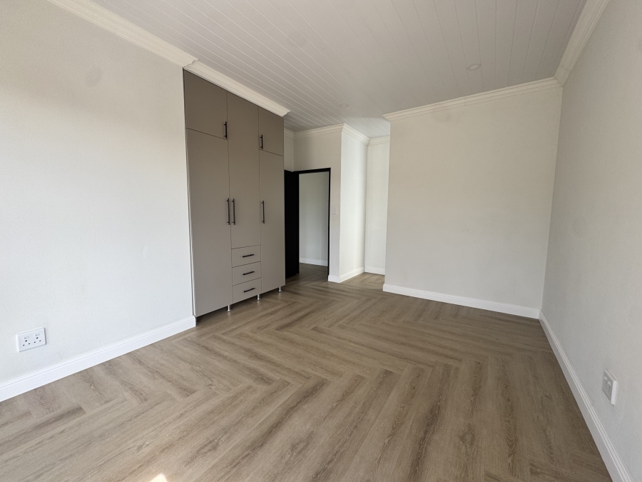 4 Bedroom Property for Sale in Wilkoppies North West